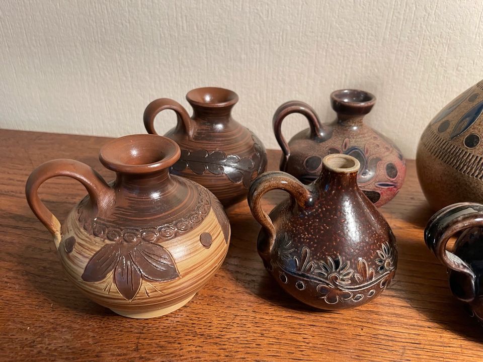 6 Kannen/Vasen/Gefäße Keramik Handarbeit mit Signatur in Lahnstein