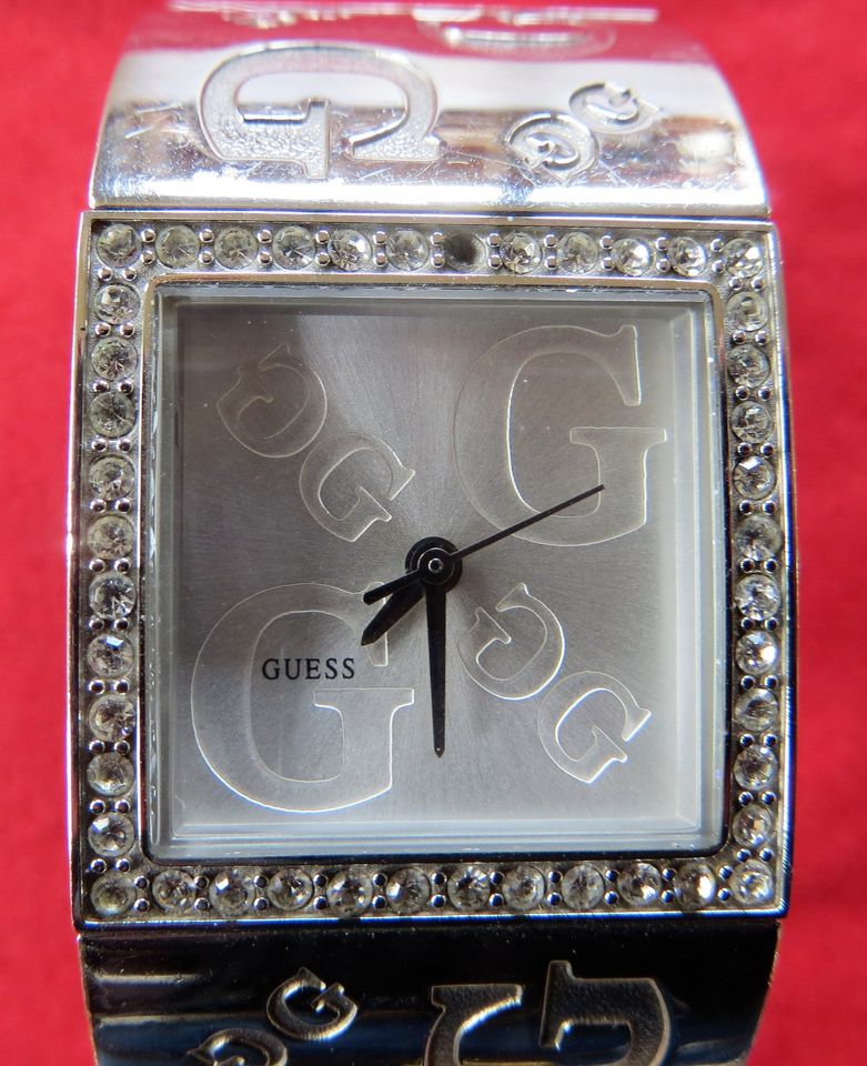 Original Guess 70607L1 Damen Armband Uhr 3 ATM - D 25mm OVP in Cham