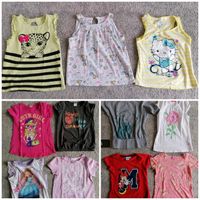 Kleiderpaket Shirts Tops 110 Sommer Hello Kitty Disney Minnie Set Thüringen - Erfurt Vorschau