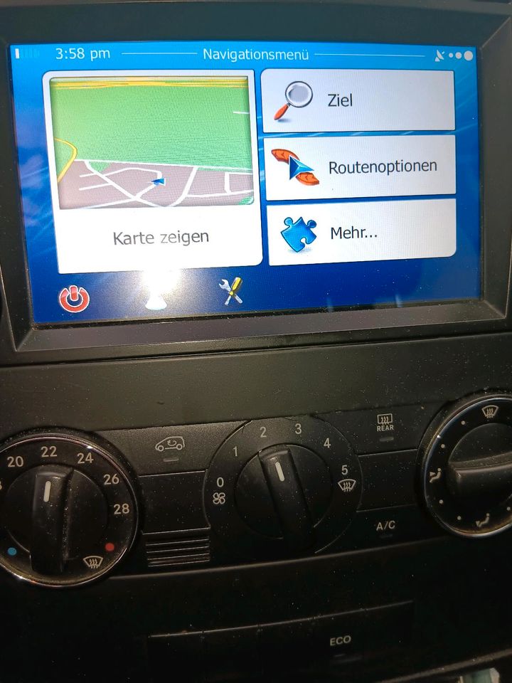 Radio/Navi Mercedes. Kaum gebraucht. in Wiesbaum