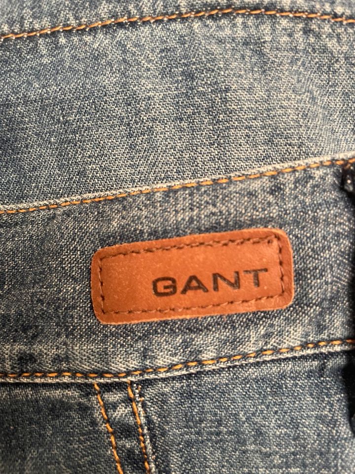 Jeansrock v. Gant Gr. 34 in Essen