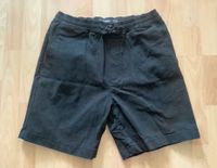 Pull& Bear Herren Jogger Jeans Bermuda Shorts ungetragen! Friedrichshain-Kreuzberg - Friedrichshain Vorschau