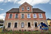 Sanierungsbedürftiges Mehrfamilienhaus mit breiter PKW-Einfahrt und Grundstück zu verkaufen! Sachsen-Anhalt - Zeitz Vorschau