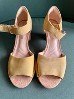 Clarks Pumps Peeptoes Sandalen Gr. 39 Köln - Zollstock Vorschau