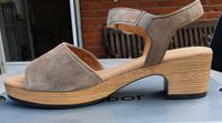 Sandalen Gabor Dreamvelour sesamo Gr.39 neuwertig Niedersachsen - Scheden Vorschau