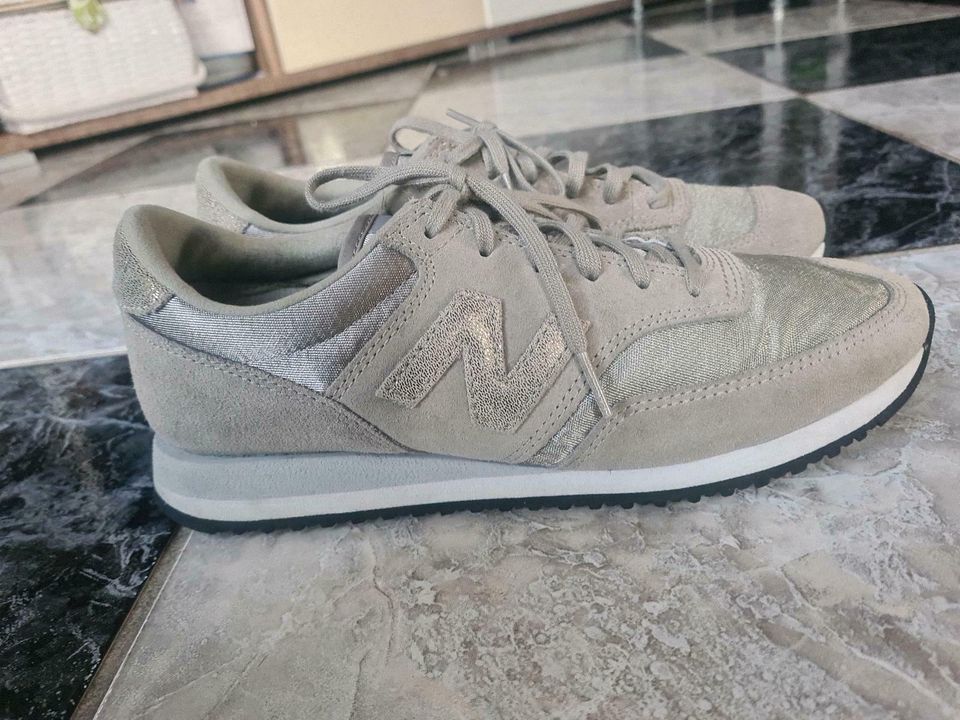 New Balance Sportschuhe Sneaker Gr. 38 Neuw. in Paderborn