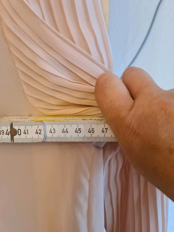 Zara Bluse Rose/Creme Gr.m Rüschen Puffärmel in Berlin