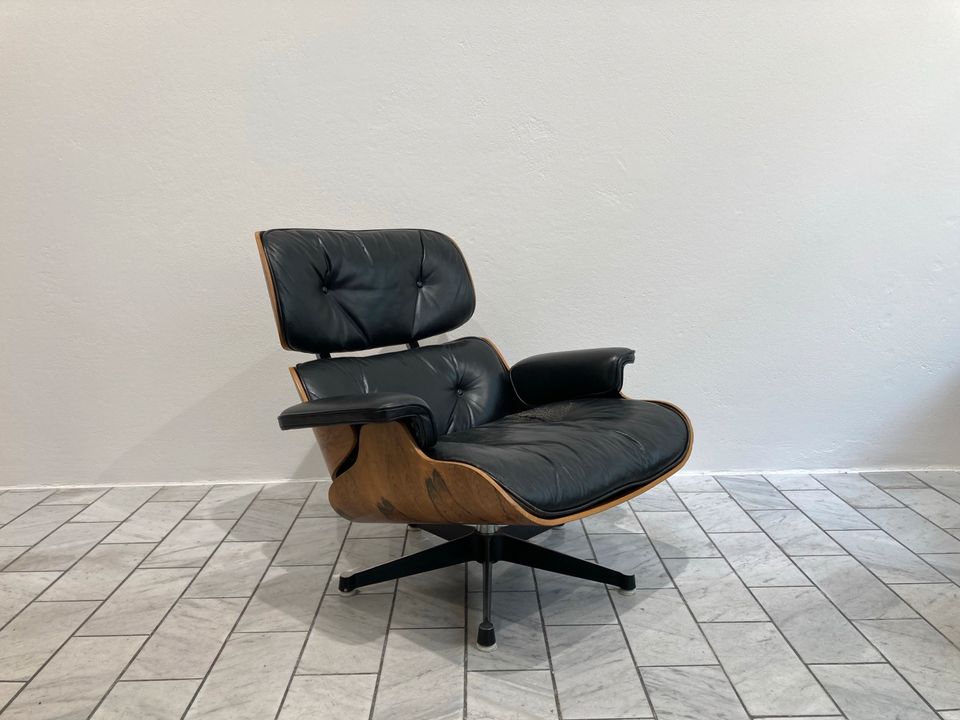 Vitra Eames  Vintage Lounge Chair in München