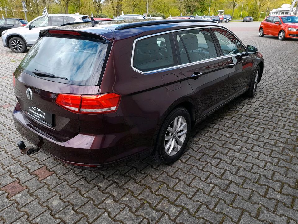 VW PASSAT KOMBI DIESEL TDI AHK NAVI FINANZIERUNG MÖGICH in Südbrookmerland