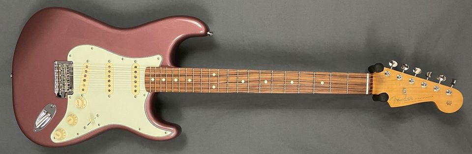 FENDER VINTERA 60 STRATOCASTER MODIFIED, GEBRAUCHT, TOP-ZUSTAND in Duisburg