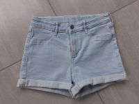 Jeans Shorts v. H&M, Gr. 146 in hellblau Nordrhein-Westfalen - Bad Oeynhausen Vorschau