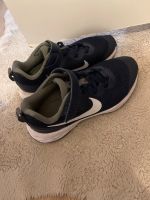 Original Nike Sneaker Schuhe Gr 35 Jungs blau Sportschuhe München - Moosach Vorschau