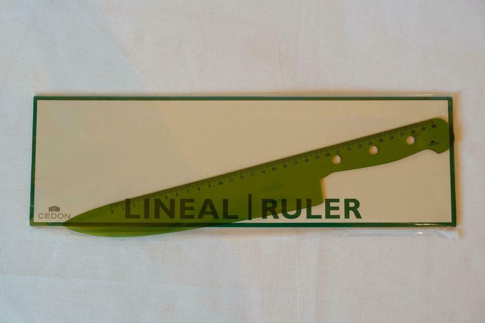 CEDON Design Lineal Ruler - in Form eines Messers grün *OVP* in Hamburg