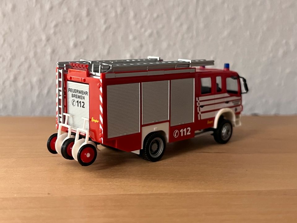Konvolut Feuerwehr Rettungsdienst Bremen Modellautos 1:87 in Möglingen 