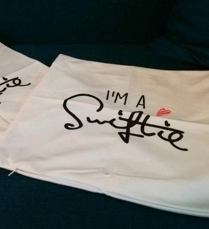 Eine Kissenhülle 40 x 40  I'm a Swiftie Taylor Swift  pillow case in Kassel