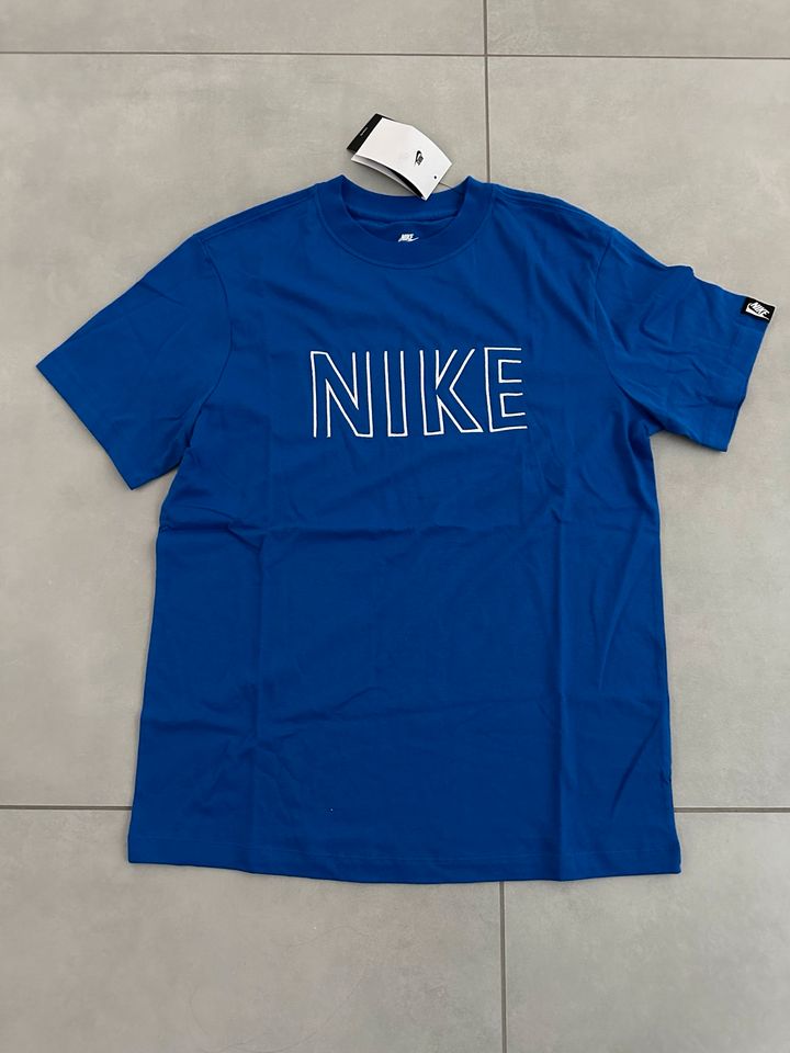 Nike tshirt in Kerpen