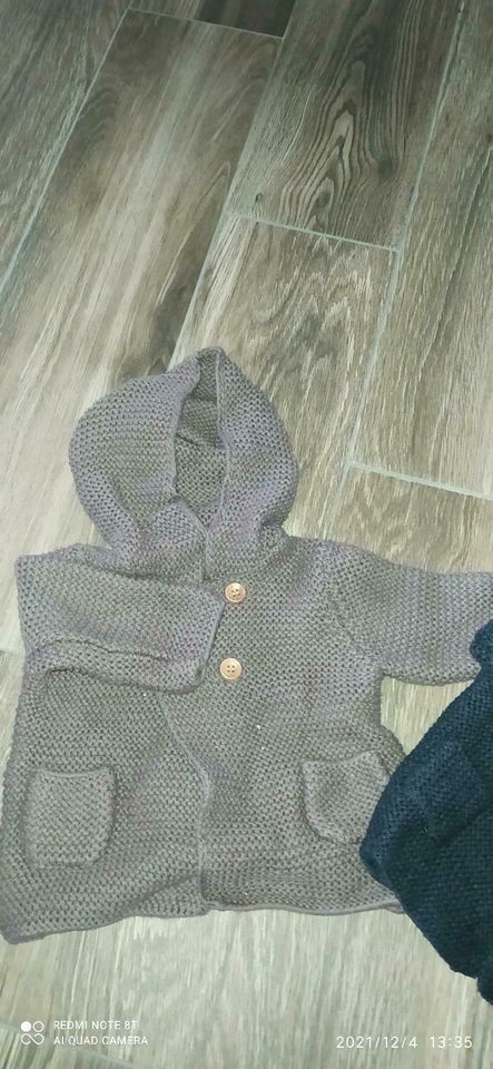 Zara Strickjacken Babyjacke Kinderjacke Gr. 62 top in Neuenbrook