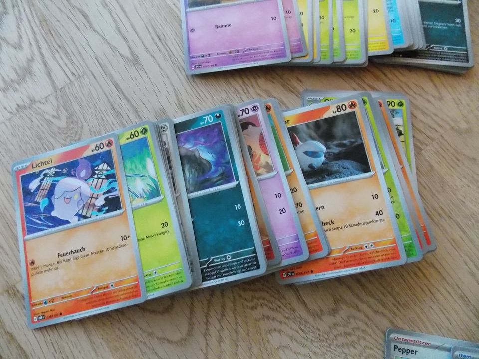 über 200 POKEMON Karten Obsidian Flammen auch sehr seltene Karten in Ostelsheim