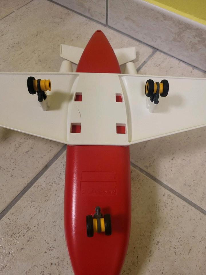 Playmobil 6081 Ferienflieger mit Pilot und zwei Passagieren. in Langenfeld