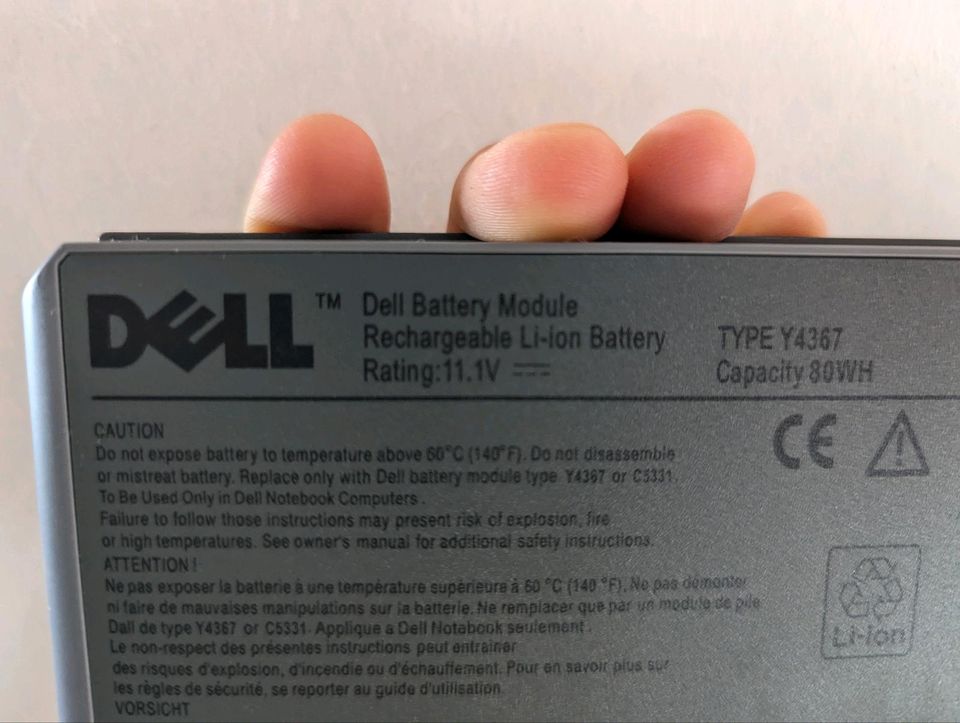 Dell Y4367 Laptop Akku Batterie 11,1 Volt 80WH neu in St. Ingbert
