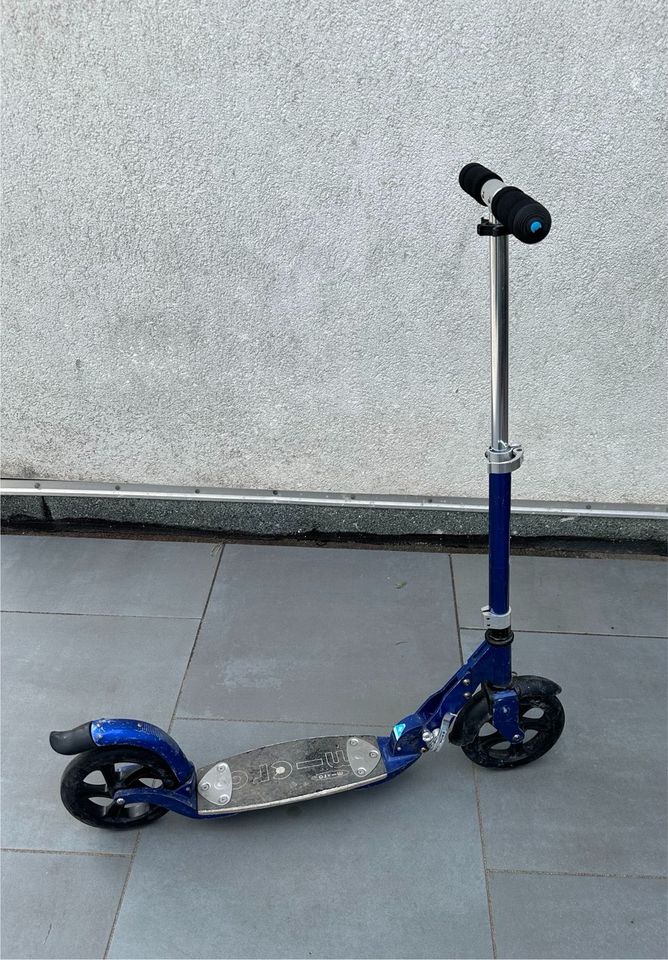 Micro Roller blau / klappbar / Scooter in Wuppertal