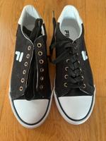 Neue Fila Turnschuhe schwarz/weiß Größe 40 Niedersachsen - Bardowick Vorschau