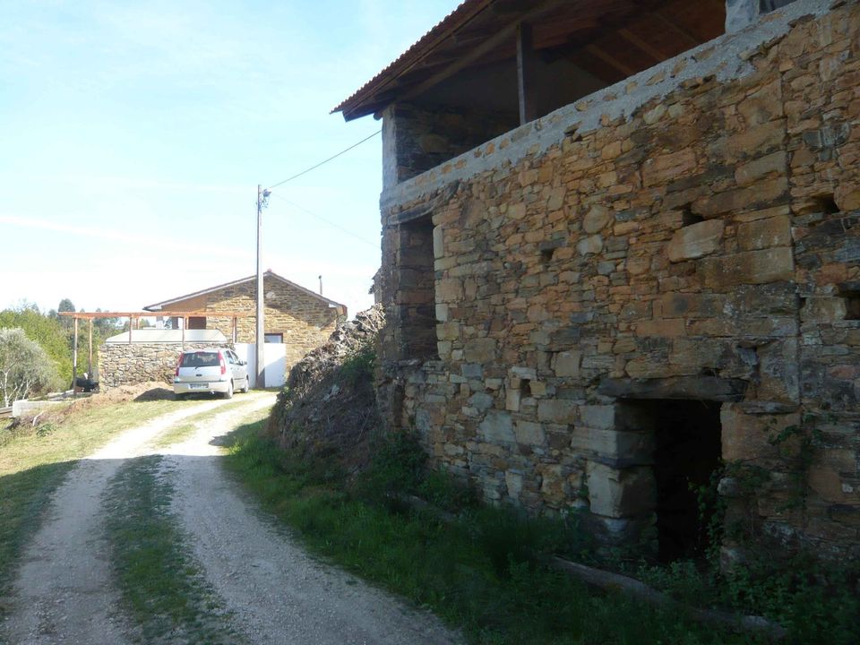 Regionaltypisches Steinhaus Portugal in Lautertal (Vogelsberg)