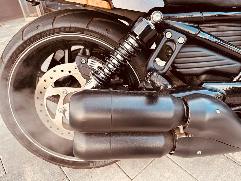 Harley Davidson V-Rod VRSCDX in Idar-Oberstein