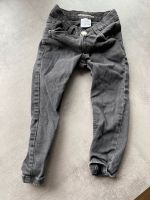 Zara Skinny schwarze Jeans Jungen Gr. 98 Hessen - Selters Vorschau