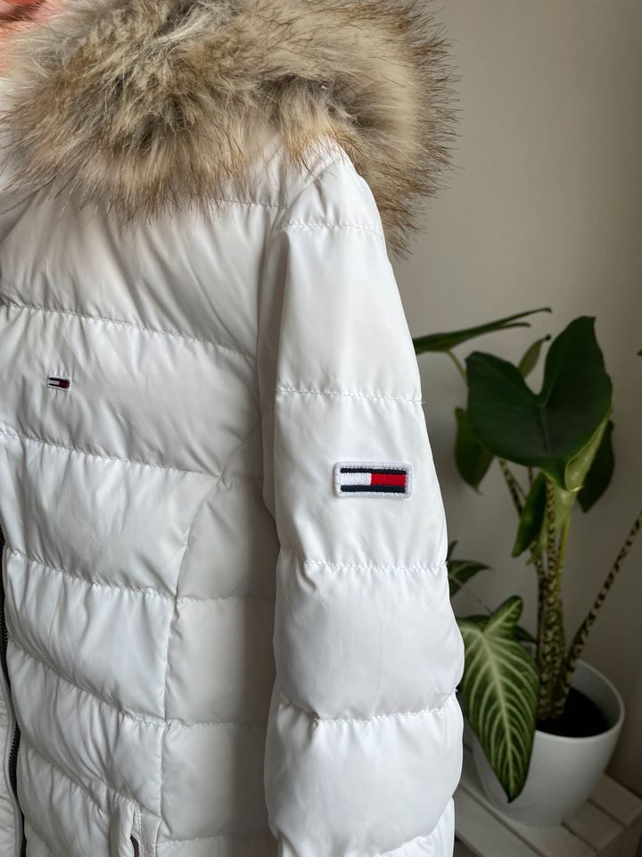 Tommy Hilfiger Winterjacke / Daunenjacke in Hof (Saale)