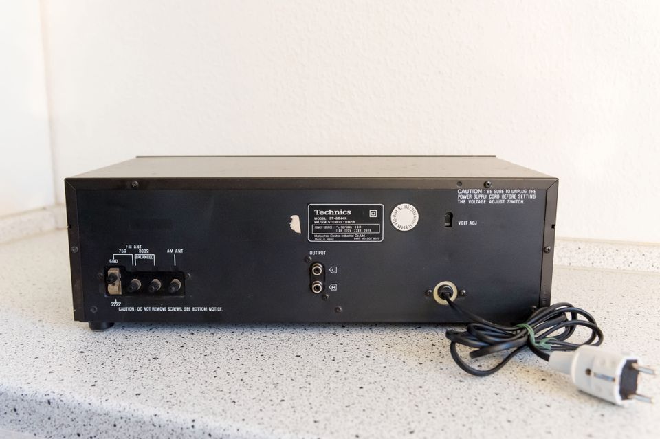 Technics ST-8044 UKW/MW Stereo Tuner/Radio in Hannover