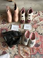 4 Paar Mädchenschuhe 30 kinderschuhe sneaker hausschuhe stiefel München - Schwabing-Freimann Vorschau