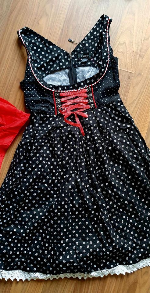 Dirndl mit Bluse u. Schürze, schwarz/weiß/rot, Gr. 34, ungetragen in Erfurt