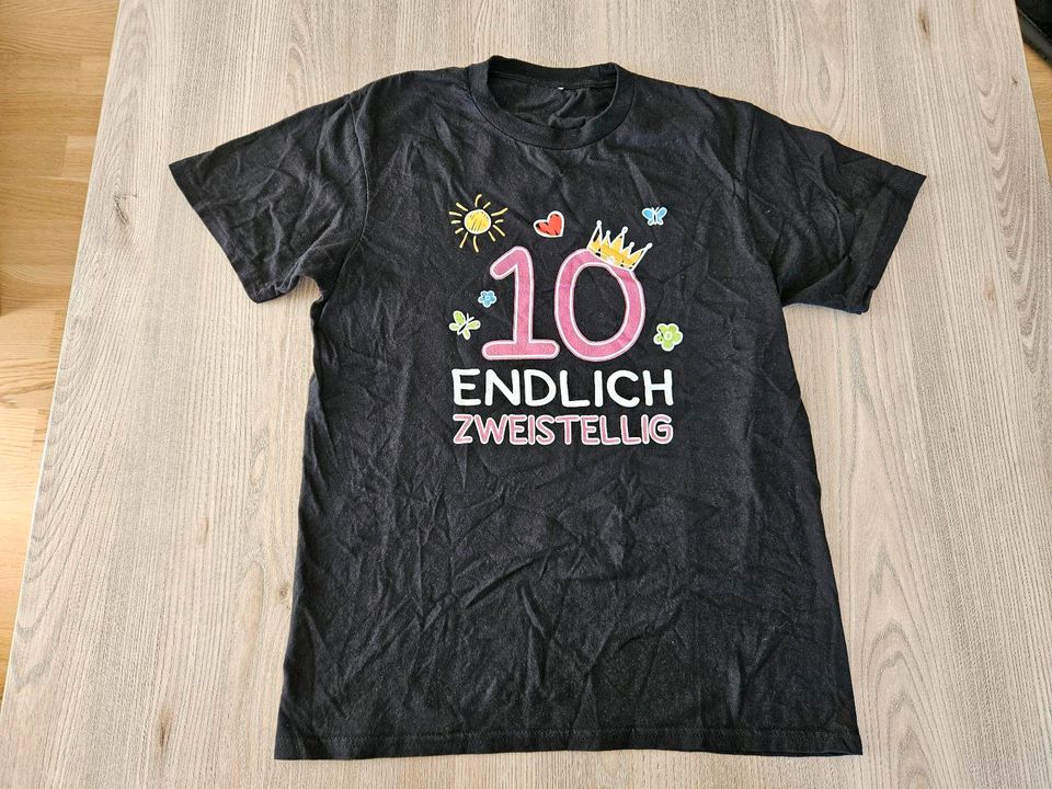 T-Shirt 10. Geburtstag Endlich Zweistellig Gr. 152, Top Zustand in Freising