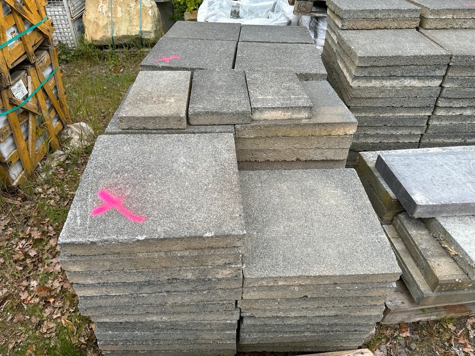 Betonplatten 50x50x6cm - ca. 11qm = 43 + 3 Platten in Rheinbach