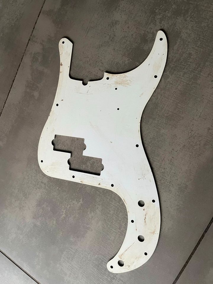 Fender Precision Pickguard weiss linkshänder lefthand 1962-1973 in Lauf a.d. Pegnitz