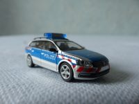 Wiking 1:87: "Polizei" VW Passat B7 Variant Nordrhein-Westfalen - Wermelskirchen Vorschau