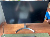 LG 4K Display 32“ mit USB-C Ladefunktion und Zubehör Baden-Württemberg - Tübingen Vorschau