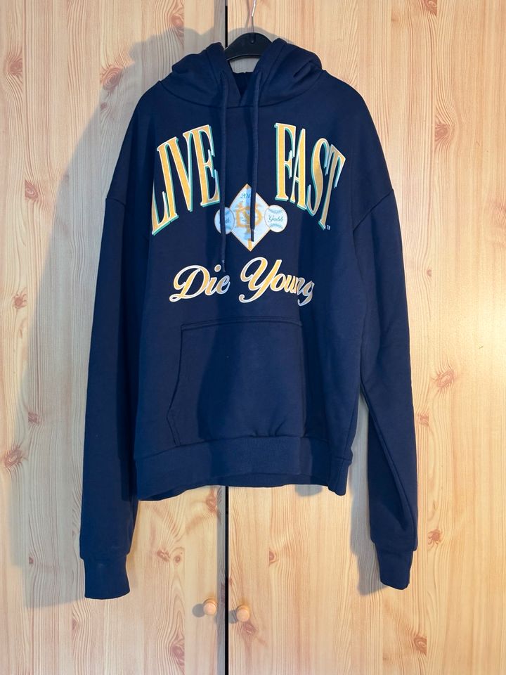 LFDY „Live Fast Die Young“ Hoodie, Gr. S in Wetter (Ruhr)