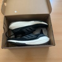 Adidas Laufschuhe Ultraboost 22W Gr 40 Friedrichshain-Kreuzberg - Friedrichshain Vorschau