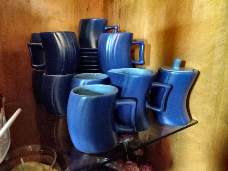 Kaffee oder Tee Geschirr, moderne Form, blau in Moormerland