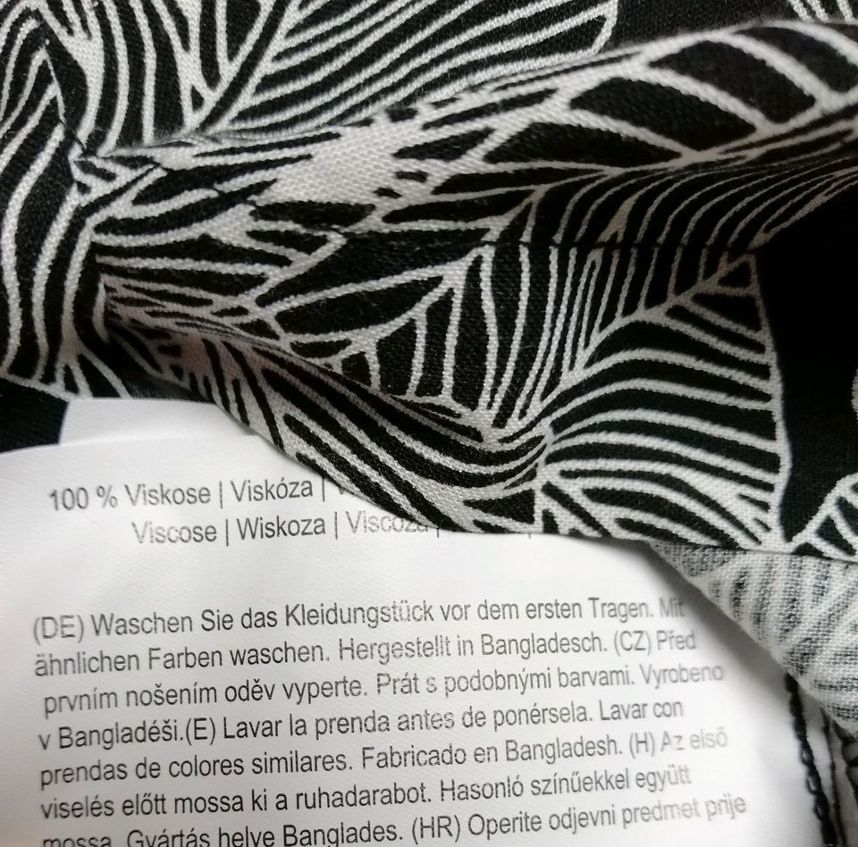 Neu mit Etikett Sommer Damen Bluse ärmellose Gr.XL schwarz weiß in Herne