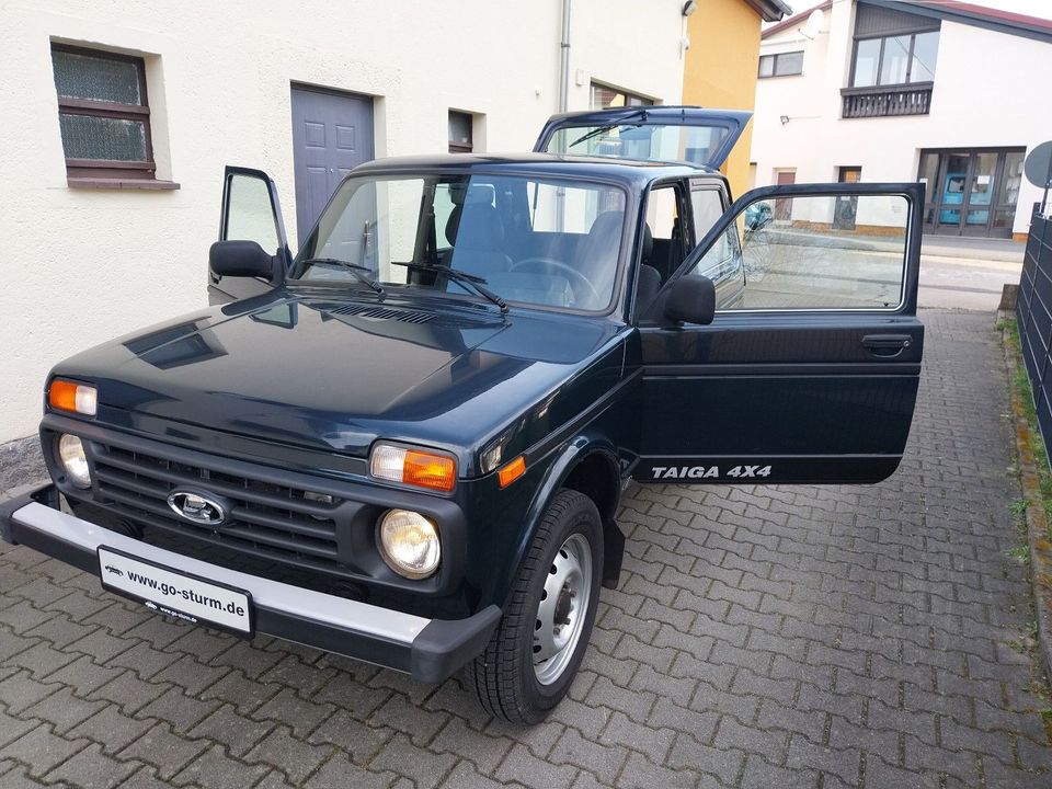 Lada NIVA 4*4 TAIGA AHK RADSCHALE KONSERV ABS ERSTBES in Neustadt