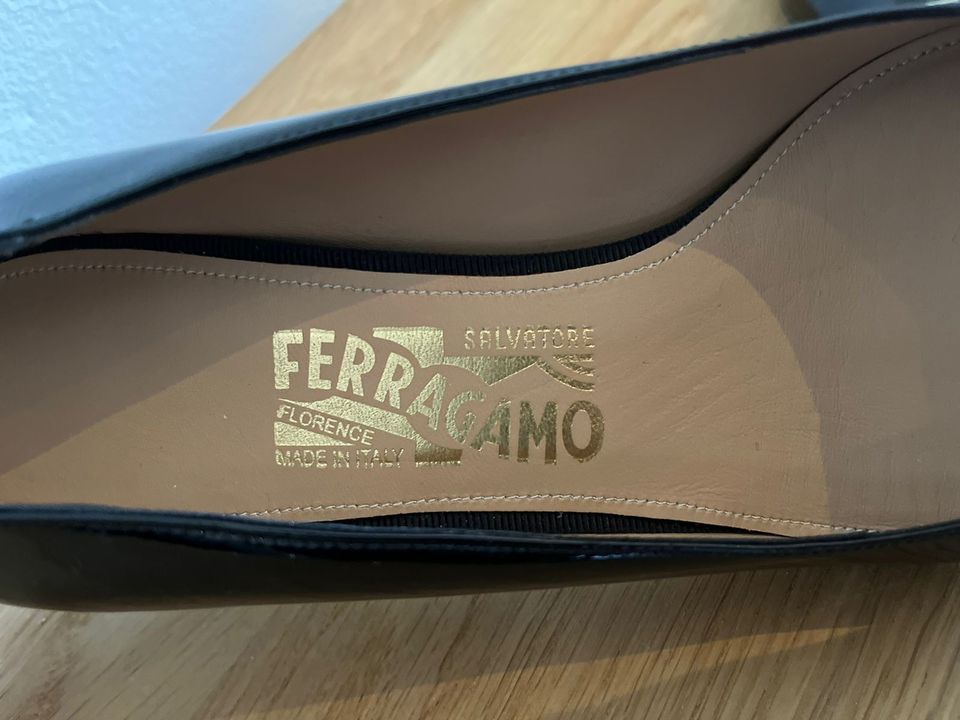 salvatore ferragamo Pumps Moderner Absatz 40 in Krefeld