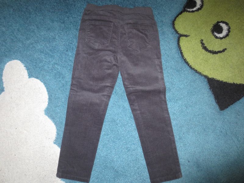 Mädchen Jeggings Cordhose Gr.98 Dunkelgrau H&M wie neu. in Ludwigswinkel