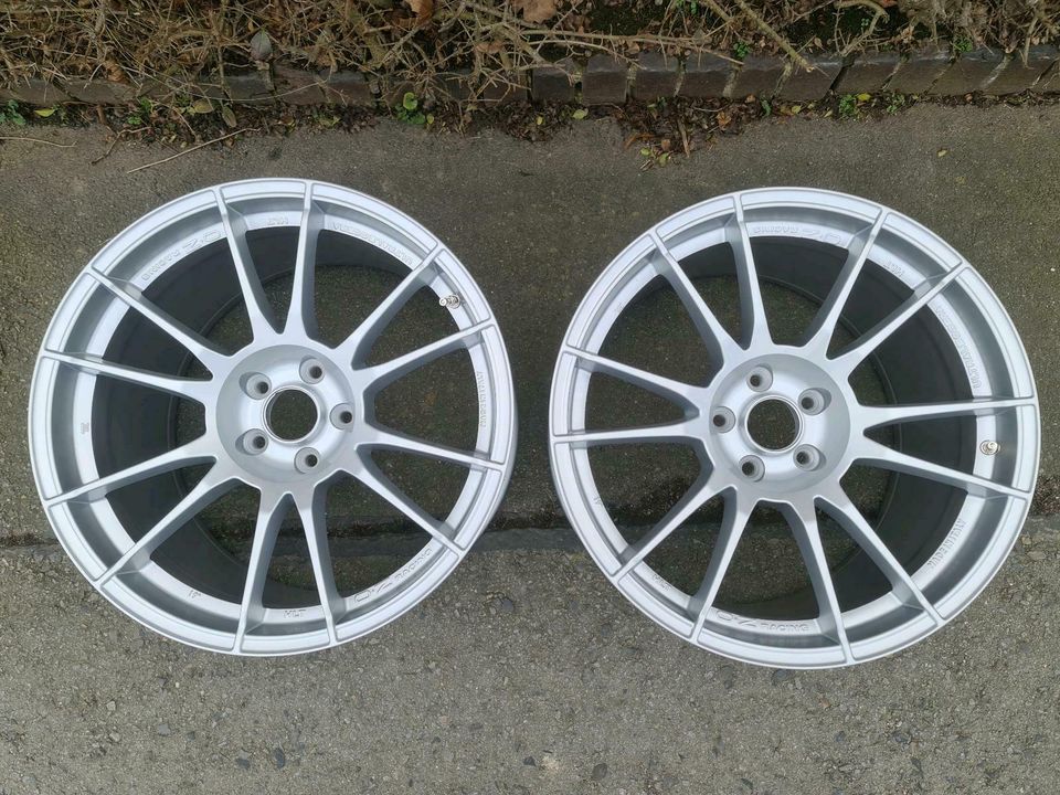 2x OZ Ultraleggera HLT 11x19 ET45 5x112 Felgen Audi R8 RS4 in Pirna