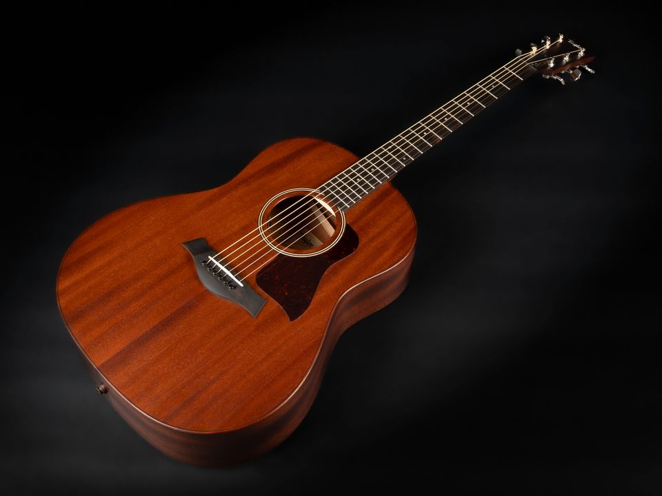 2021 Taylor AD27 + LR Baggs Lyric Pickup Vollmassiv USA AeroCase in Niebüll