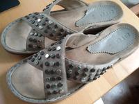 Ara Sandalen 42 taupe Leder Nieten Mules Sabot Nordrhein-Westfalen - Kamen Vorschau