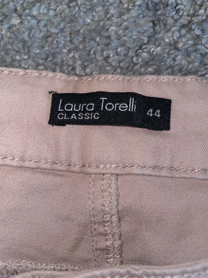 LAURA TORELLI Sommer Hose Gr.44 Farbe Nude in München