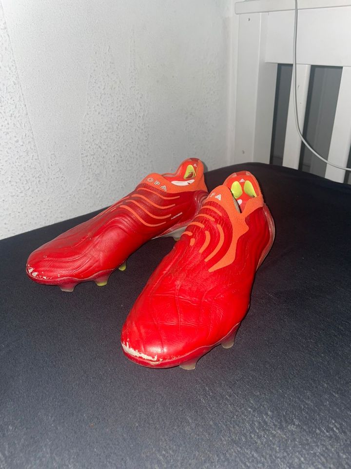 Adidas Copa 41,1/3 rot in Darmstadt